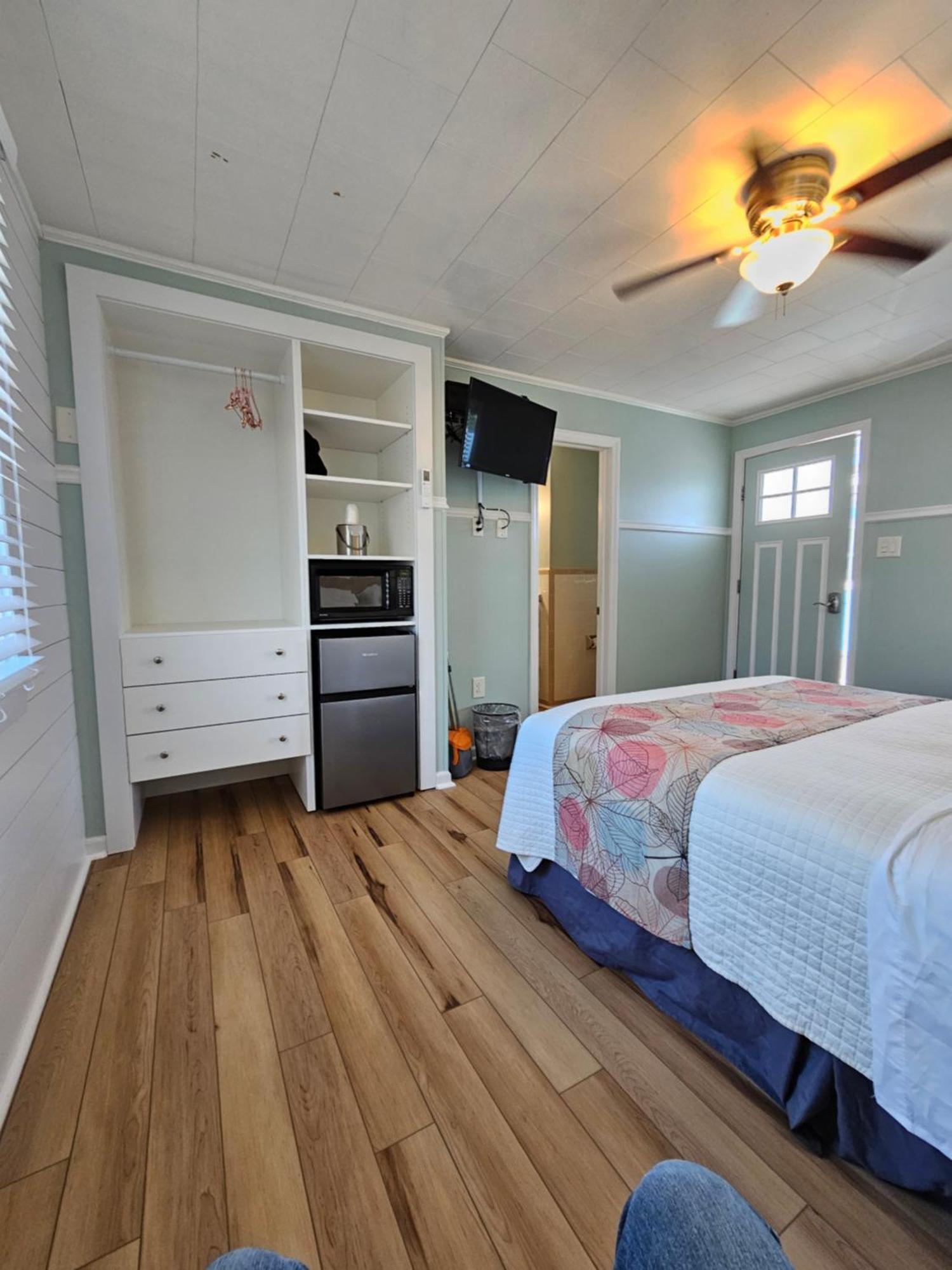 Island Guesthouse And Motel Obx マンテオ エクステリア 写真